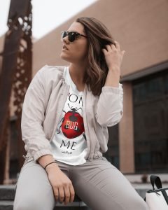 Dont-Bug-Me-Navy-White-240x300